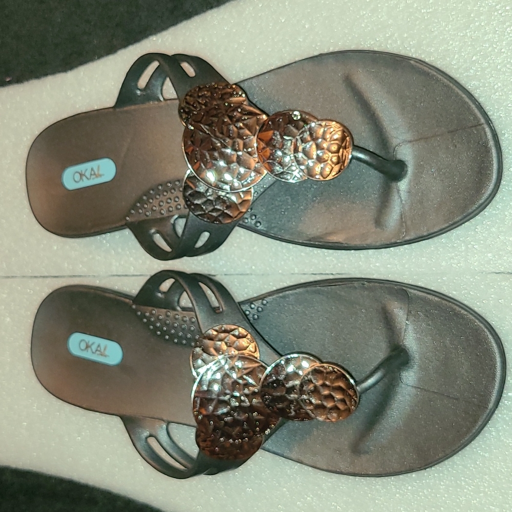 OKAb Black Flip Flops